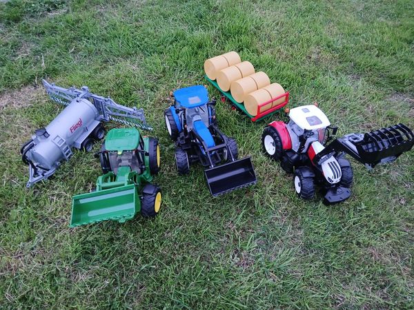 Tractors, Slurry Tanker and Bale Trailer - Main image
