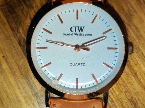 HUGE DANIEL WELLINGTON, New Designer Unisex Watch - Main image