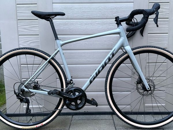 Giant Contend AR, Shimano 105 R7000 hydraulic, M/L - Main image