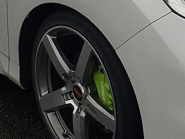 4 x 19' alloys 5 stud and 4 x brake covers - Main image