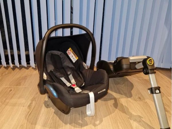 Immaculate Maxi Cosi with Isofix - Main image