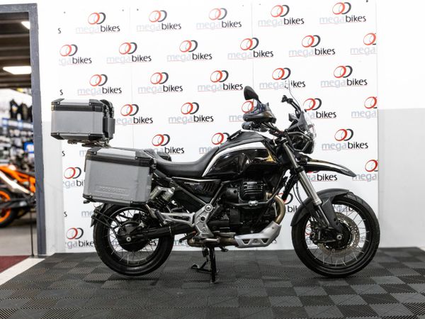 Moto Guzzi V85TT Guardia D'Onore 2024 - Main image