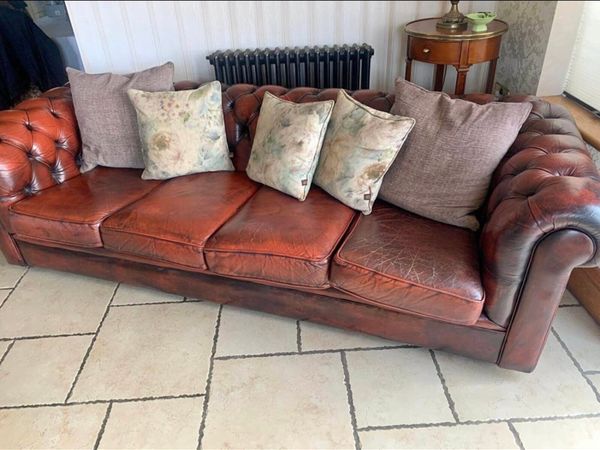 Chesterfield Couch - Main image