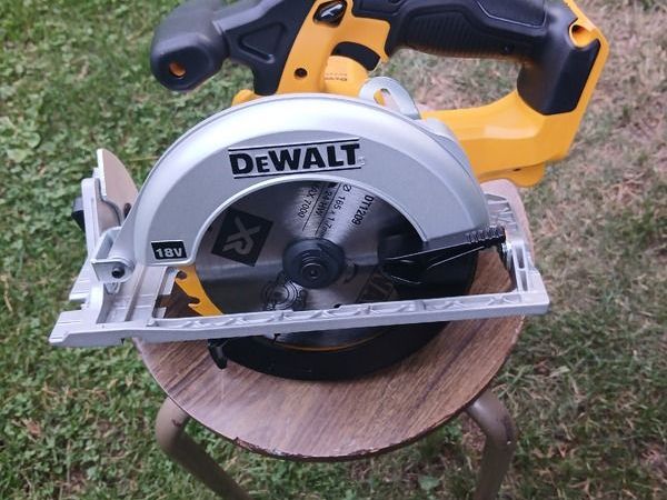 De Walt Circular Saw - Main image