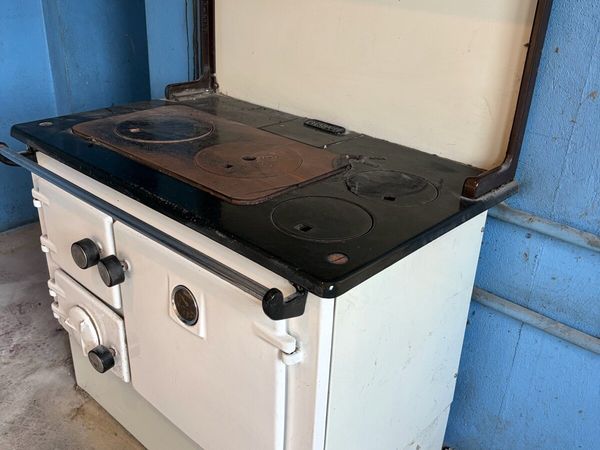 Stanley No. 8 solid fuel range cooker - Main image