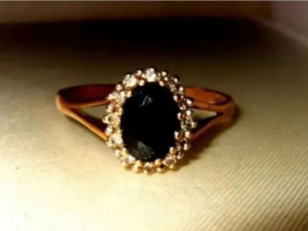 Vintage 9ct Gold Sapphire and Diamond Ring - Main image