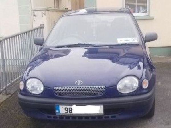 Toyota Corolla 1998 - Main image