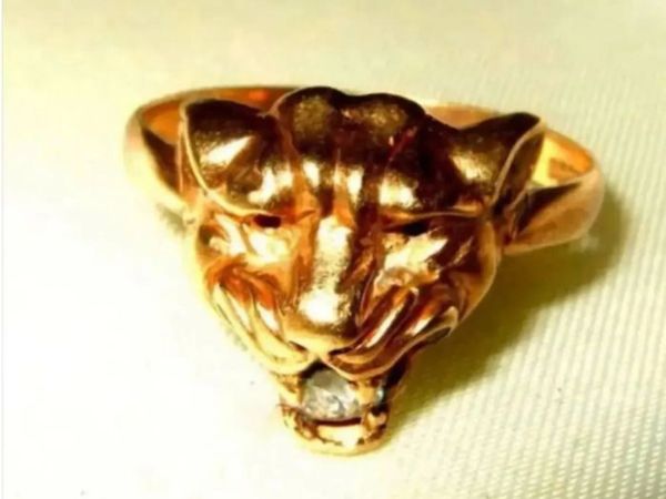 Vintage Hallmarked 9ct Gold Gemset 'Panther' Ring - Main image