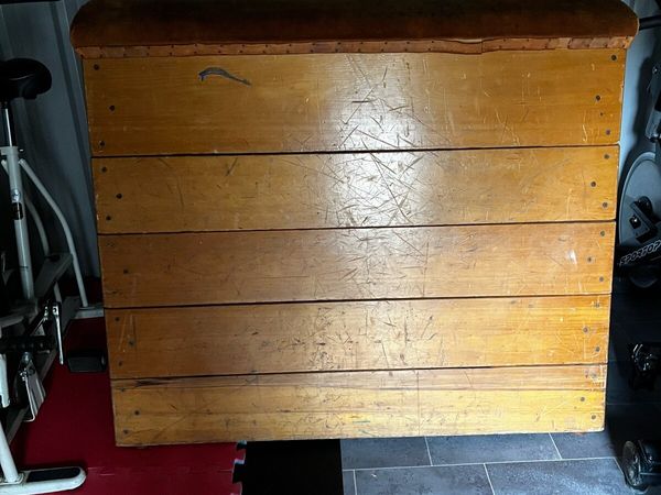 1960’s vintage pommel horse & Vaulting box - Main image