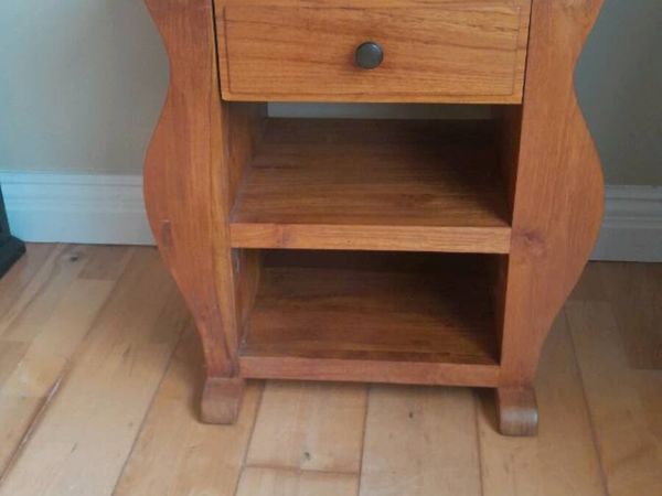Magazine holder table - Main image