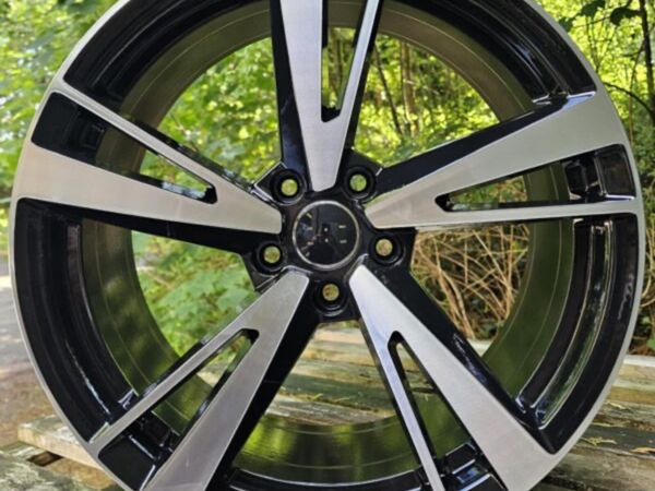 19” 5x112  vw golf Passat etc - Main image