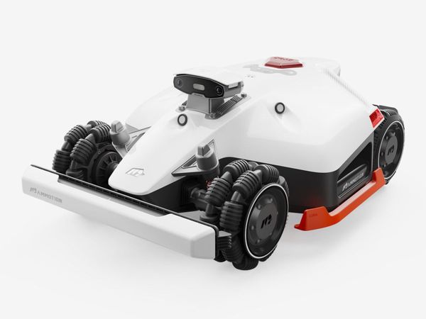 MAMMOTION LUBA 2 AWD 5000X Robotic Lawnmower - Main image