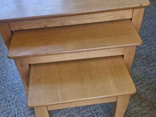 Nest of tables - Main image