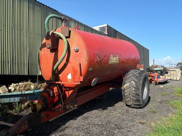 Star 1500 gallon tanker - Main image