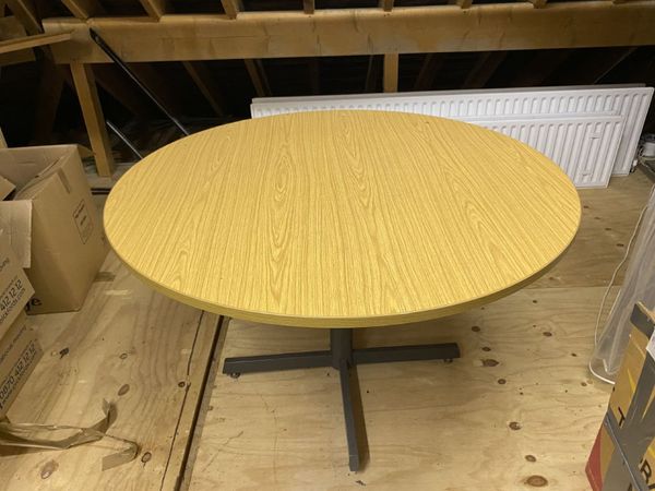 Round Table - Main image