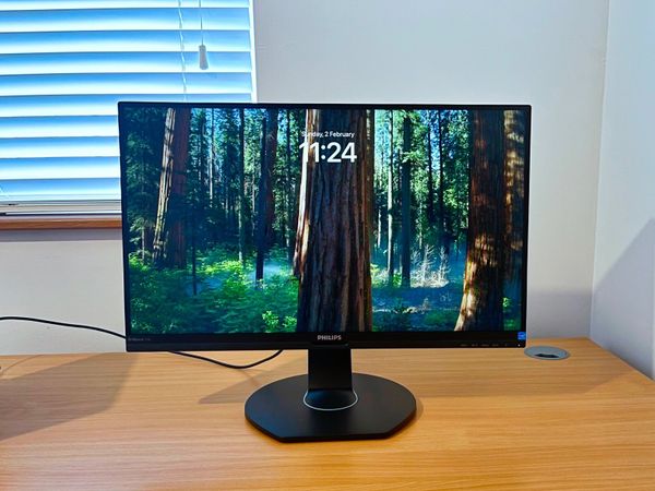 27" monitor USB-C 1440p QHD for MacBook, Like new - Main image