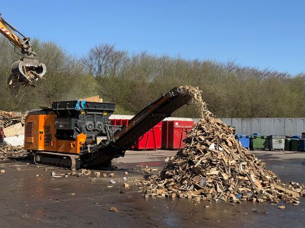 Portafill MX6 waste wood shredder - Main image