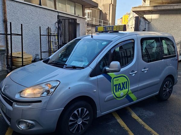 Taxi for sale - Main image