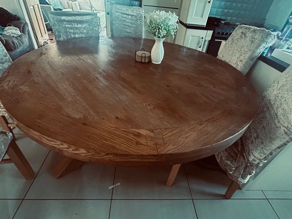 Dining table - Main image