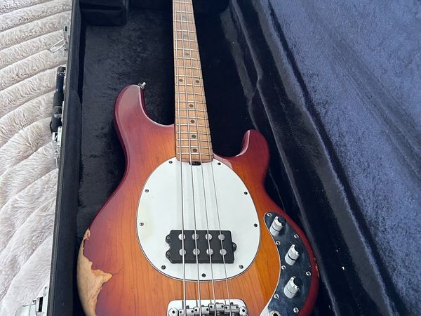 Ernie ball Musicman Stingray bass - Main image
