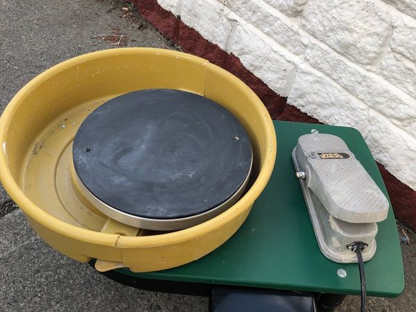Pottery wheels - Main image