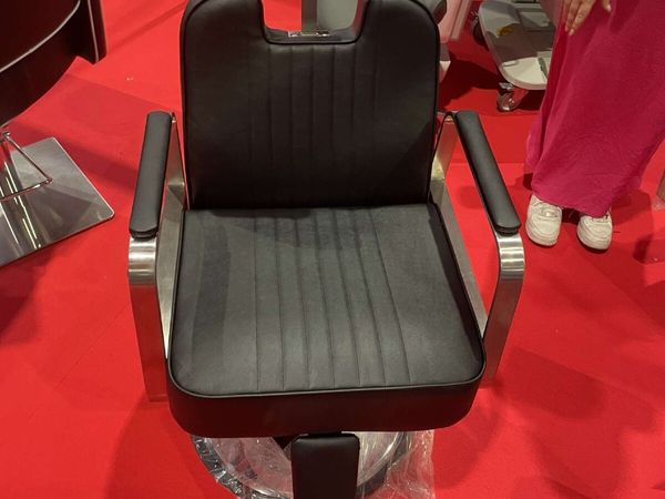 Salon Equipment - styling chair, hydraulic bed - Main image