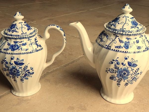 2 Johnson Bros Indies Design Ironstone Coffee Pots - Main image