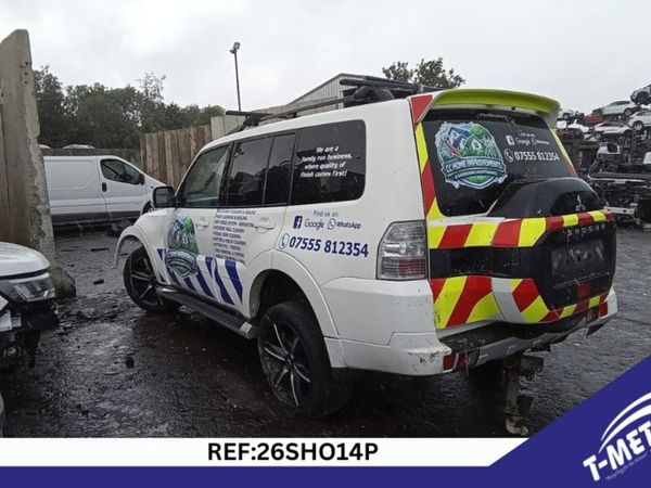 2016 MITSUBISHI SHOGUN BREAKING FOR PARTS - Main image