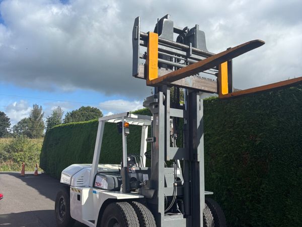 10 ton diesel forklift - Main image