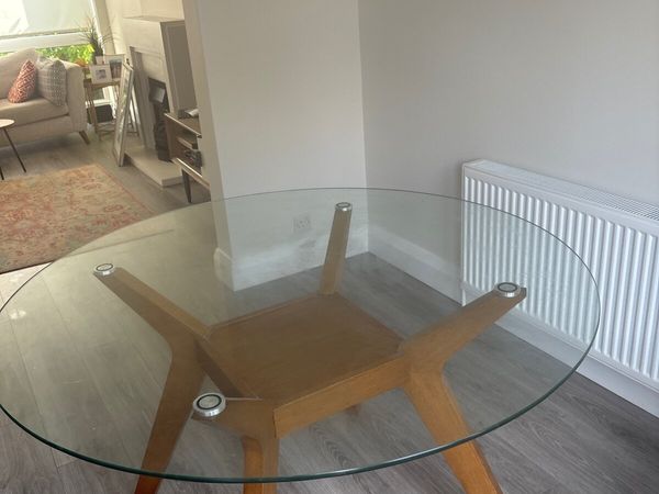 Dining table with glass top - Main image