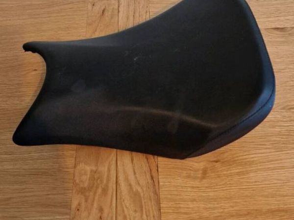 S1000r rider and pillion original seats - Main image