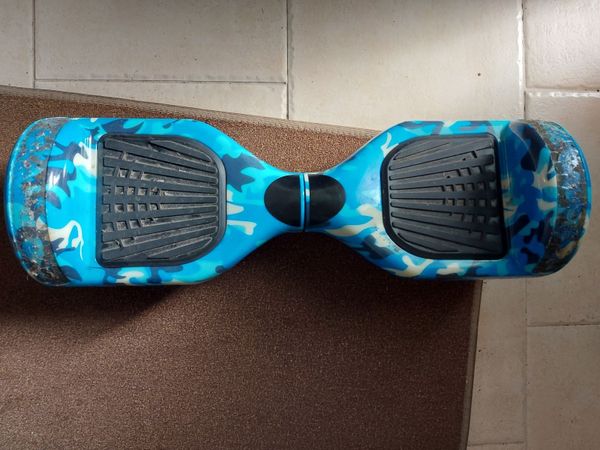 2 Hoverboards, no chargers Bluetooth Segway & Razo - Main image