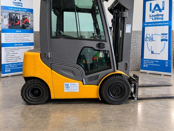 Jungheinrich DFG 425s Forklift - Main image