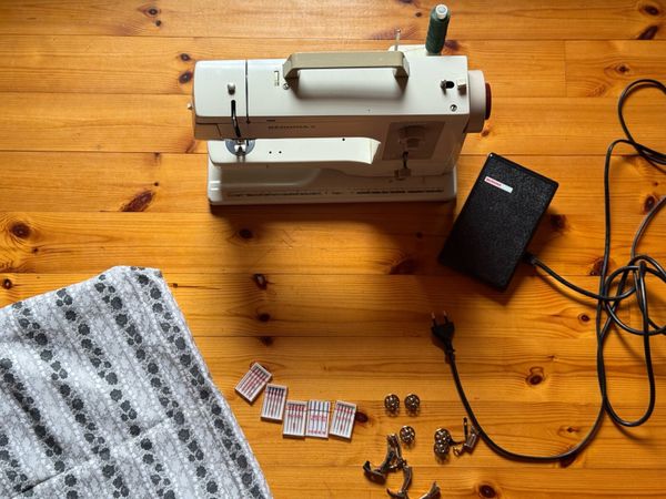 Bernina 803 Electric Sewing Machine - Swiss Made - Main image
