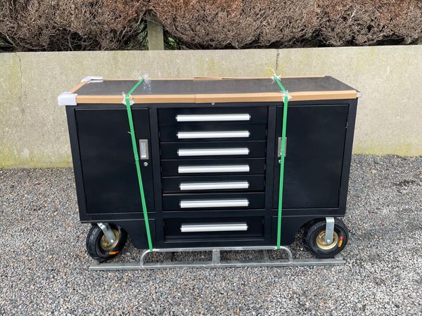 New 4.5ft Heavy-Duty Workbench **Online Auction** - Main image