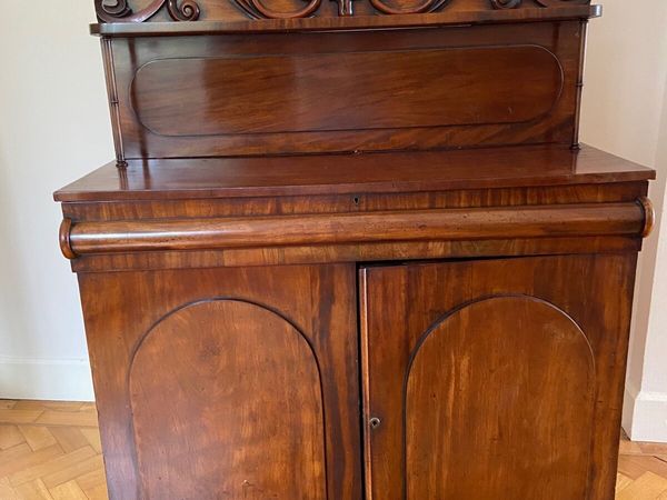 Sideboard - Main image