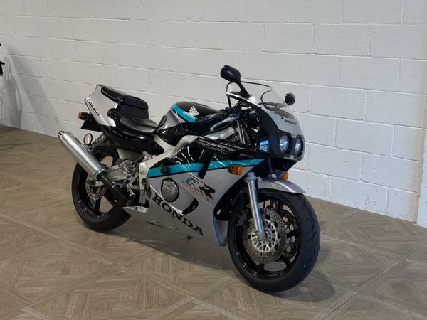 Honda CBR400RR Gull Arm 1998 - Main image