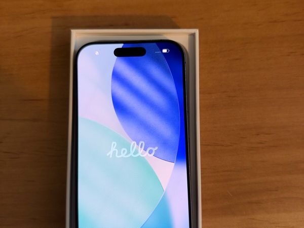 iPhone 17 - Main image