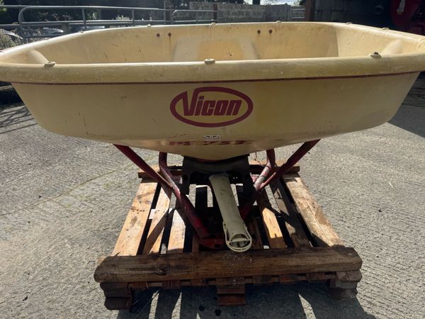 Vicon PS753 Fertiliser Spreader - Main image
