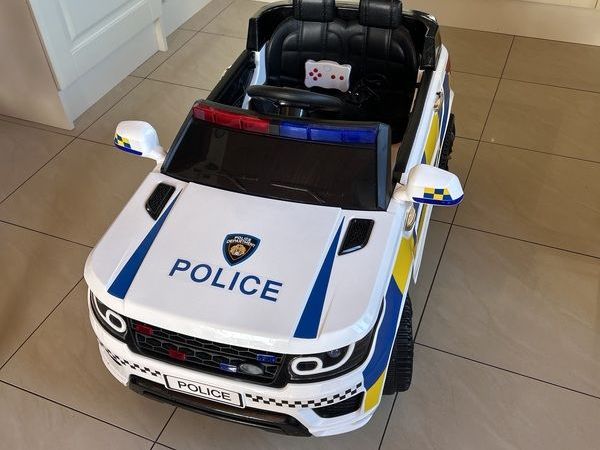 Electric Range Rover Police Car - Main image