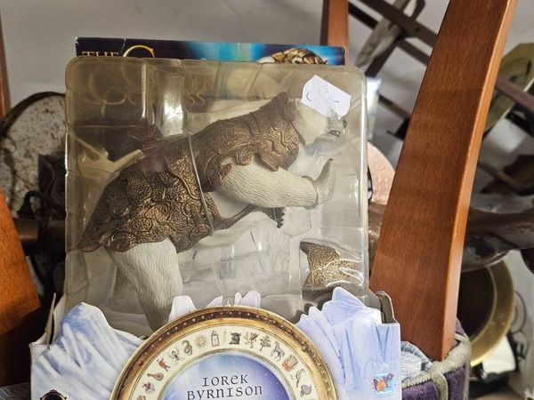 The Golden Compass Battling Ice Bear - Main image