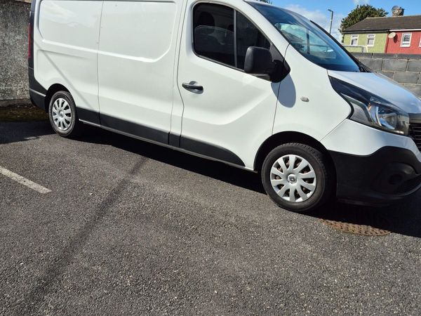Renault Trafic 2019 - Main image
