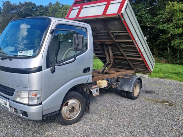 Toyota dyna tipper - Main image