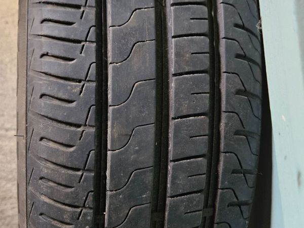 Toyota Prius Wheel & New Avon Tyre - Main image