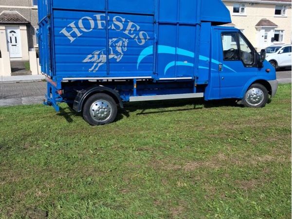 Horse van - Main image