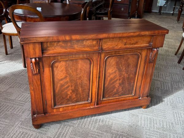 Victorian mahogany sideboard/chiffonier - Main image