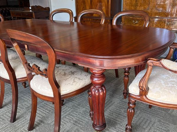 Beautiful mahogany d-end extendable dining table & - Main image