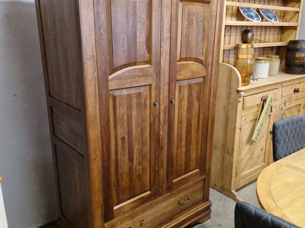 Victorian style oak wardrobe - Main image