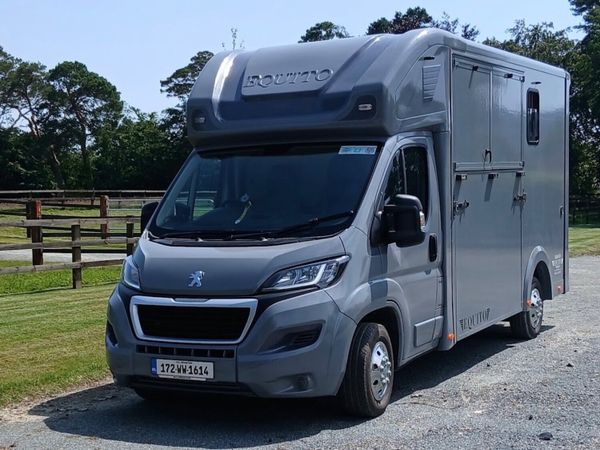 Horse box - Main image