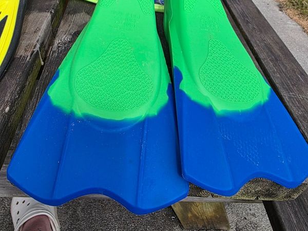 Surfing gear - Main image